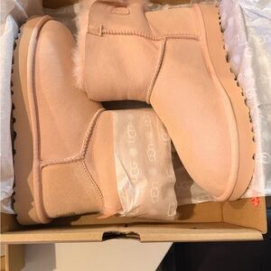 UGG Women's Soft Pink Winter Boots
